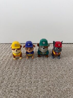 Paw Patrol Rubble and Crew - Mix, Rubble, Grandpa Gravel and Charger Figures